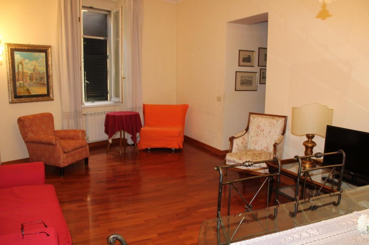 רומא Colosseum New Charming Apartment מראה חיצוני תמונה